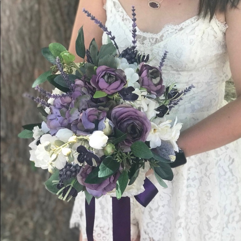 Wedding Bridal Bouquet & Matching Boutonnière